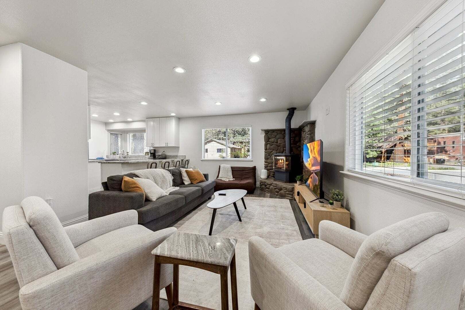 Cabin, 3 Bedrooms | Living area