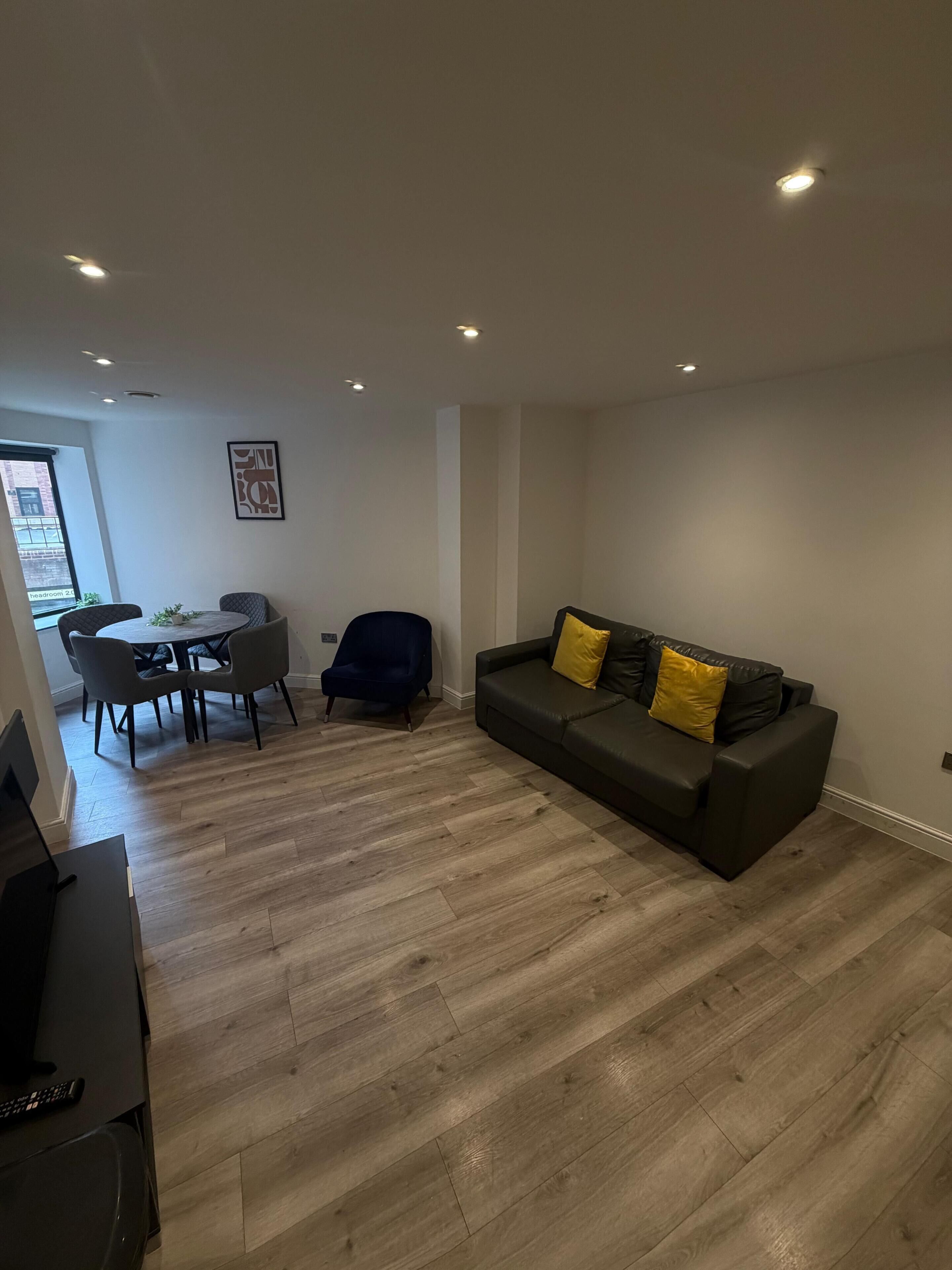 Apartamento familiar | Zona de estar | Smart TV de 45 pulgadas con canales digitales
