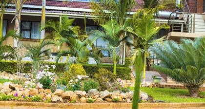 Palm Leaf Gardens