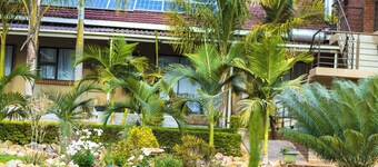 Palm Leaf Gardens