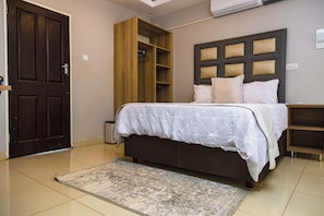 Habitación estándar doble | Escritorio, espacio para trabajar con un portátil, wifi gratis