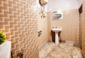 Deluxe tweepersoonskamer, uitzicht op vallei | Badkamer