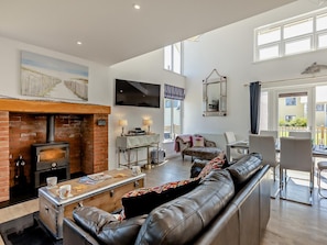 TV, fireplace - 3 Bed in Beadnell (oc-cn029) (Beadnell)
