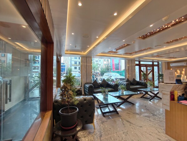 Interior detail - Digha Hotel with Banquet Bangla Queen (Kanthi)