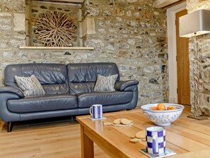Living area - 3 Bed in Newton -by-the- Sea (oc-cn026) (Newton-by-the-Sea)