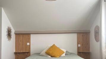 1 bedroom, WiFi, bed sheets