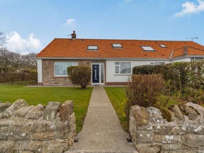 Exterior - 4 Bed in Beadnell (oc-cn023) (Beadnell)