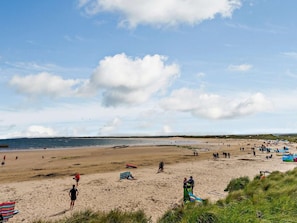 Beach - 2 Bed in Chathill (oc-cn028) (Beadnell)
