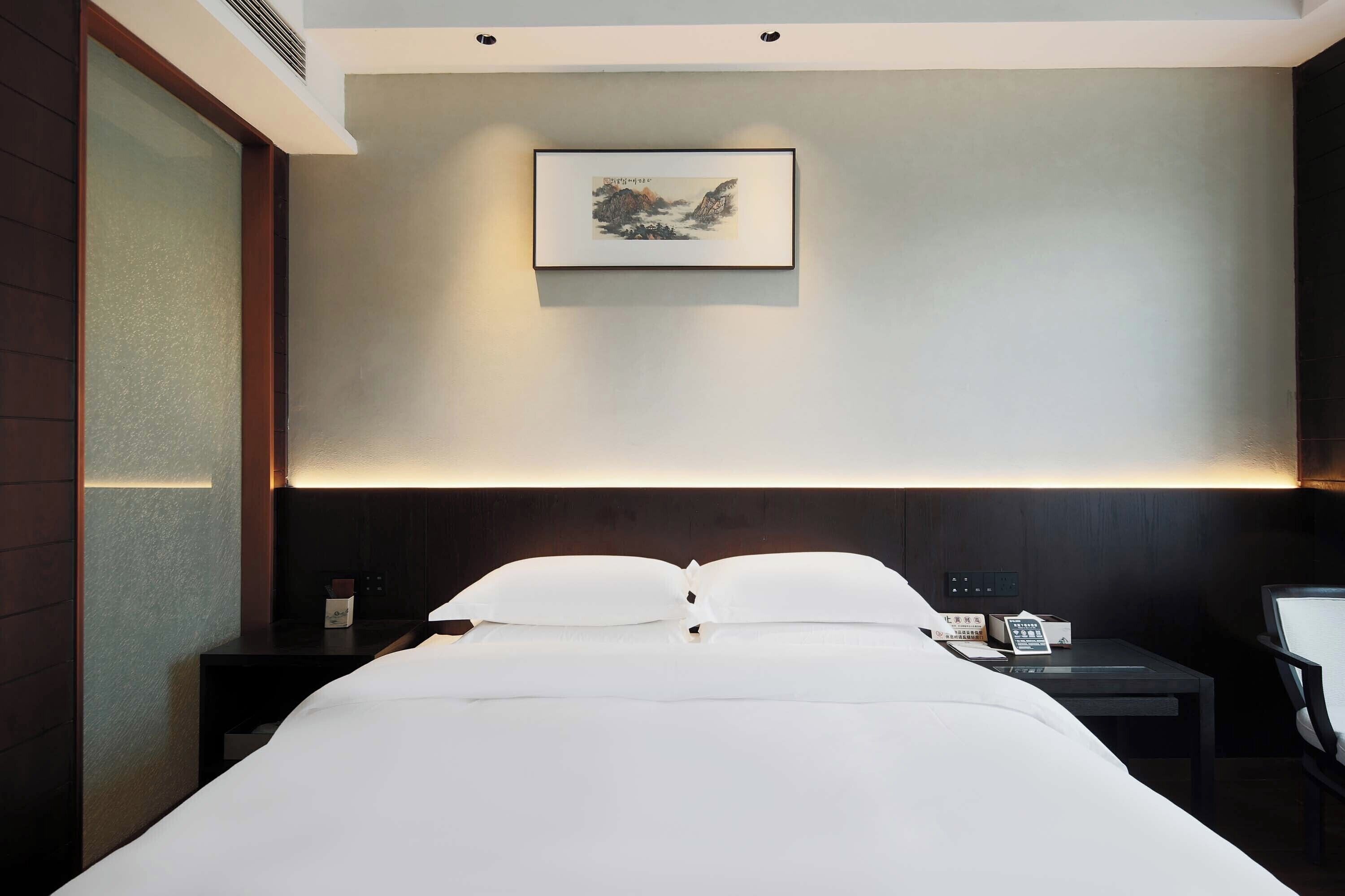 Standard Double Room, Balcony, Garden View