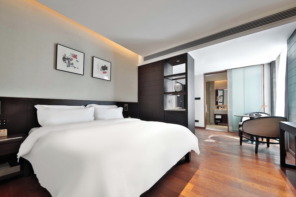 Classic Double Room, Garden View