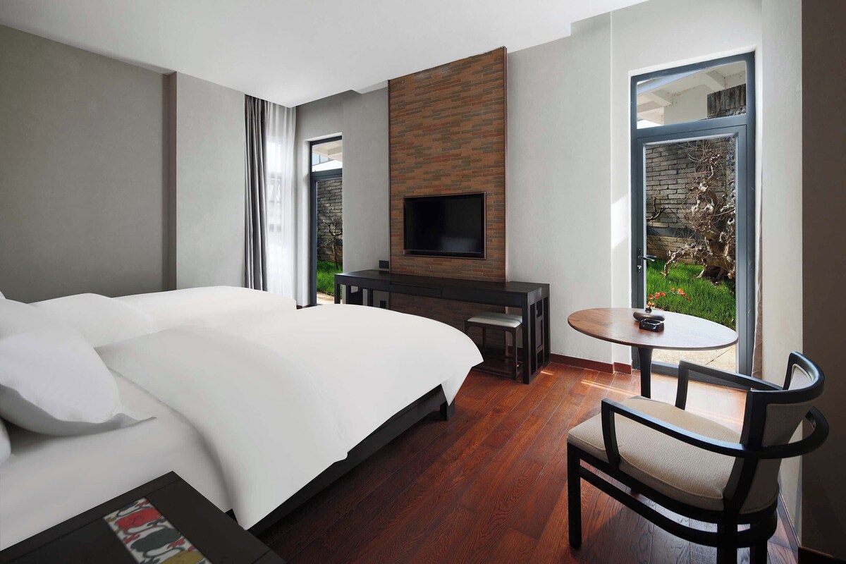 Grand Twin Room, Patio, Garden View