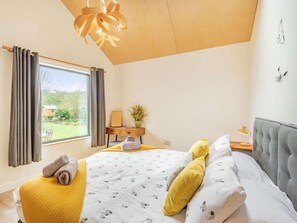 Travel cot, free WiFi, bed sheets - 3 Bed in Alwinton (oc-cn039) (Alwinton)