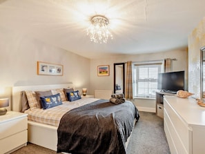 Travel cot, free WiFi, bed sheets - 2 Bed in Seahouses (oc-cn082) (Seahouses)