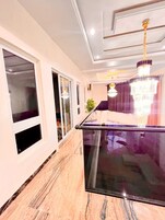 Executive Room, City View | Interior