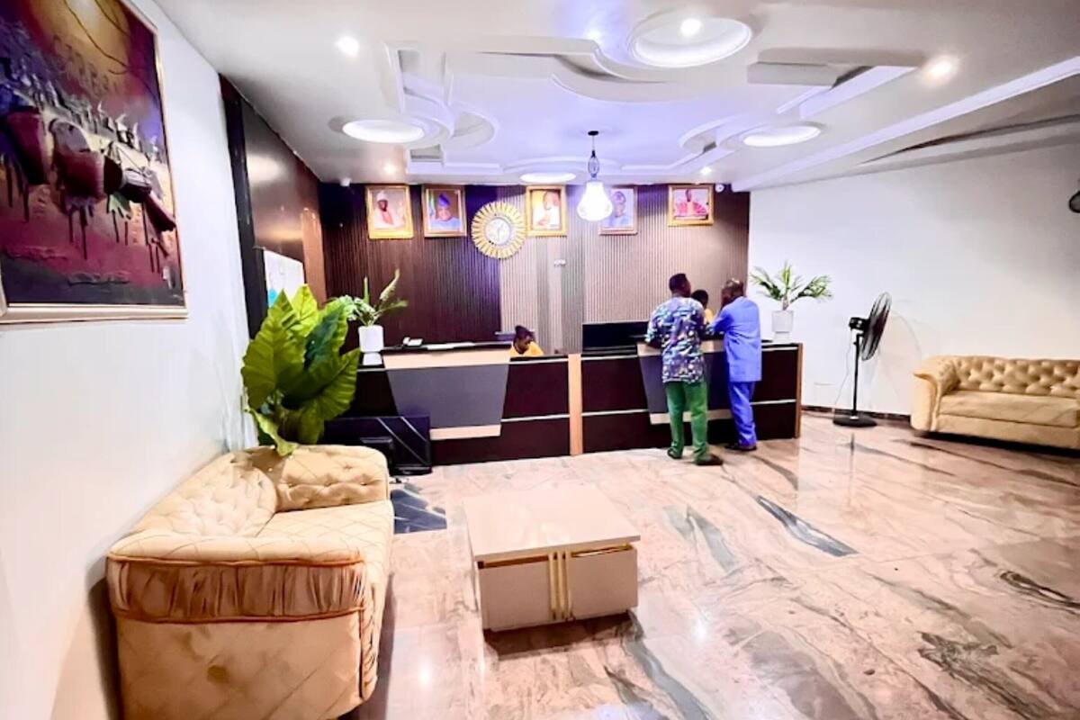 Presidential Suite, City View | Lobby