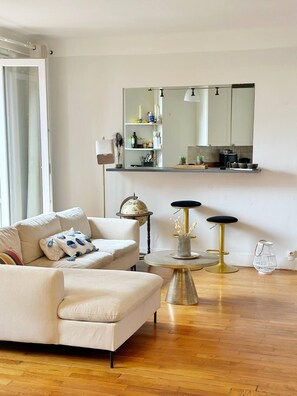 Deluxe appartement, uitzicht op de stad | Woonruimte