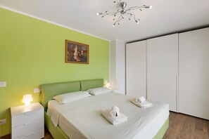 2 chambres, fer et planche à repasser, Wi-Fi, literie fournie