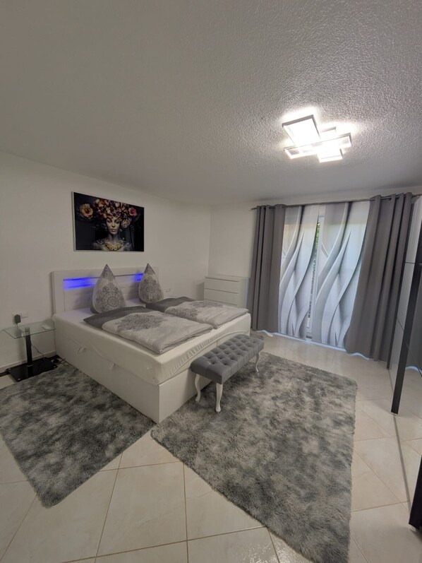 1 chambre, fer et planche à repasser, Wi-Fi, draps fournis