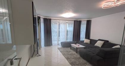 Ferienwohnung, komfortabel und modern für gehobene Ansprüche, Nähe Hauptbahnhof