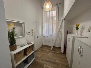 Interior - CARPENTERS GUEST HOUSE: a charming apartment in the heart of Pompeii (Pompei)