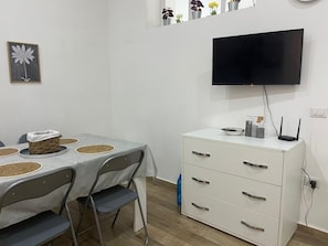 Dining - CARPENTERS GUEST HOUSE: a charming apartment in the heart of Pompeii (Pompei)