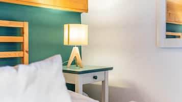 1 bedroom, WiFi, bed sheets