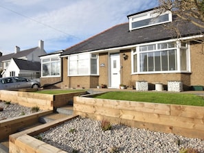 Exterior - 3 Bed in Low Newton By The Sea (oc-cn203) (Newton-by-the-Sea)