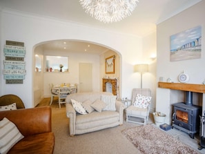 TV, fireplace - 3 Bed in Low Newton By The Sea (oc-cn203) (Newton-by-the-Sea)