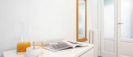 Apartment (1 Bedroom) | Interior