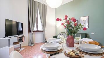 Apartment (1 Bedroom) | Interior