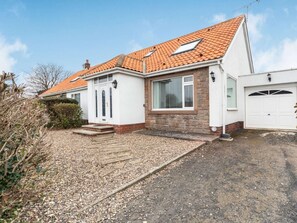 Exterior - 4 Bed in Beadnell (oc-cn167) (Beadnell)