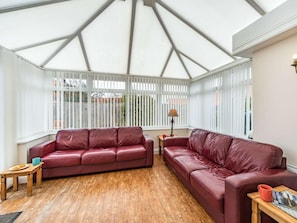 TV - 4 Bed in Beadnell (oc-cn167) (Beadnell)