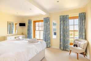 Travel cot, free WiFi, bed sheets - 4 Bed in Bideford (oc-59699) (Instow)