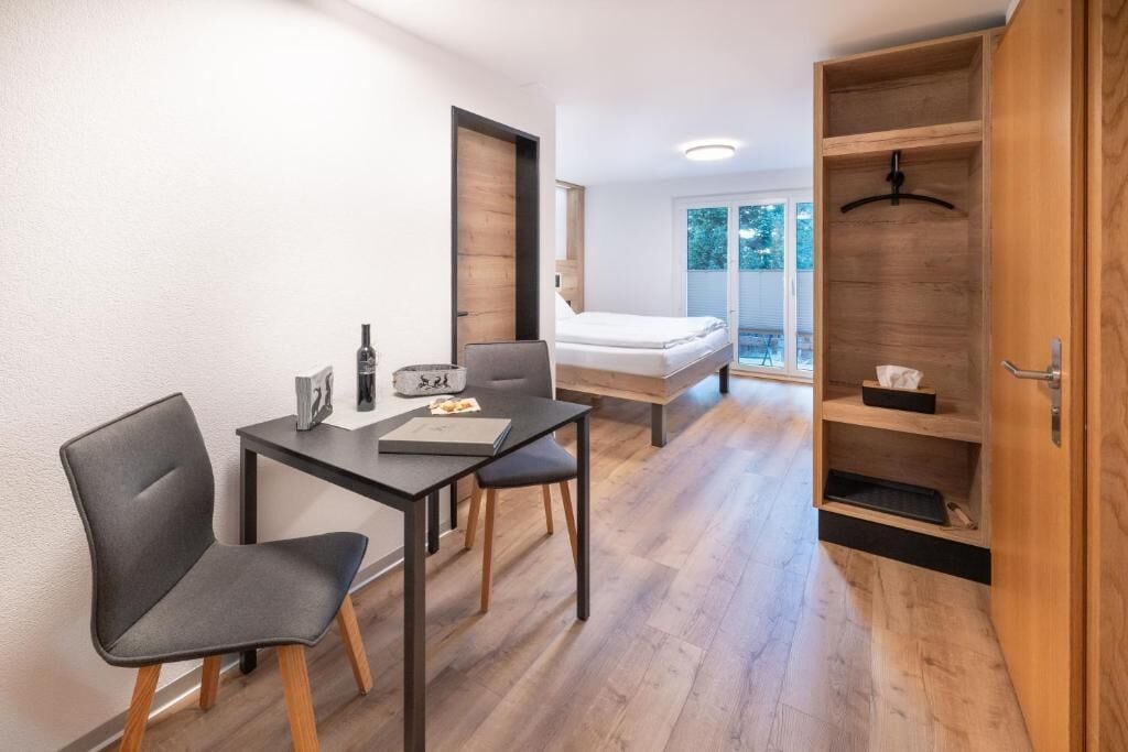 Apartment, Balkon | Schallisolierte Zimmer, kostenloses WLAN