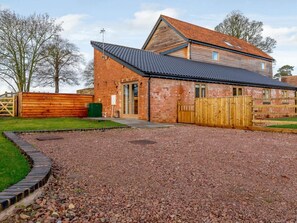 Exterior - 2 Bed in Gloucester (oc-60202) (Redmarley D'Abitot)