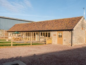 Exterior - 2 Bed in Gloucester (oc-60203) (Redmarley D'Abitot)