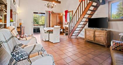 Villa Mina, 3 bedrooms, 6 guests, 2 bathrooms, private pool, Wi-Fi & air conditioning