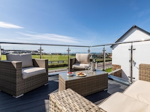 Terrace/patio - 3 Bed in Bideford (oc-60264) (Westward Ho!)