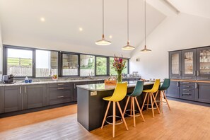 Dining - 5 Bed in Holsworthy (oc-60490) (Clawton)