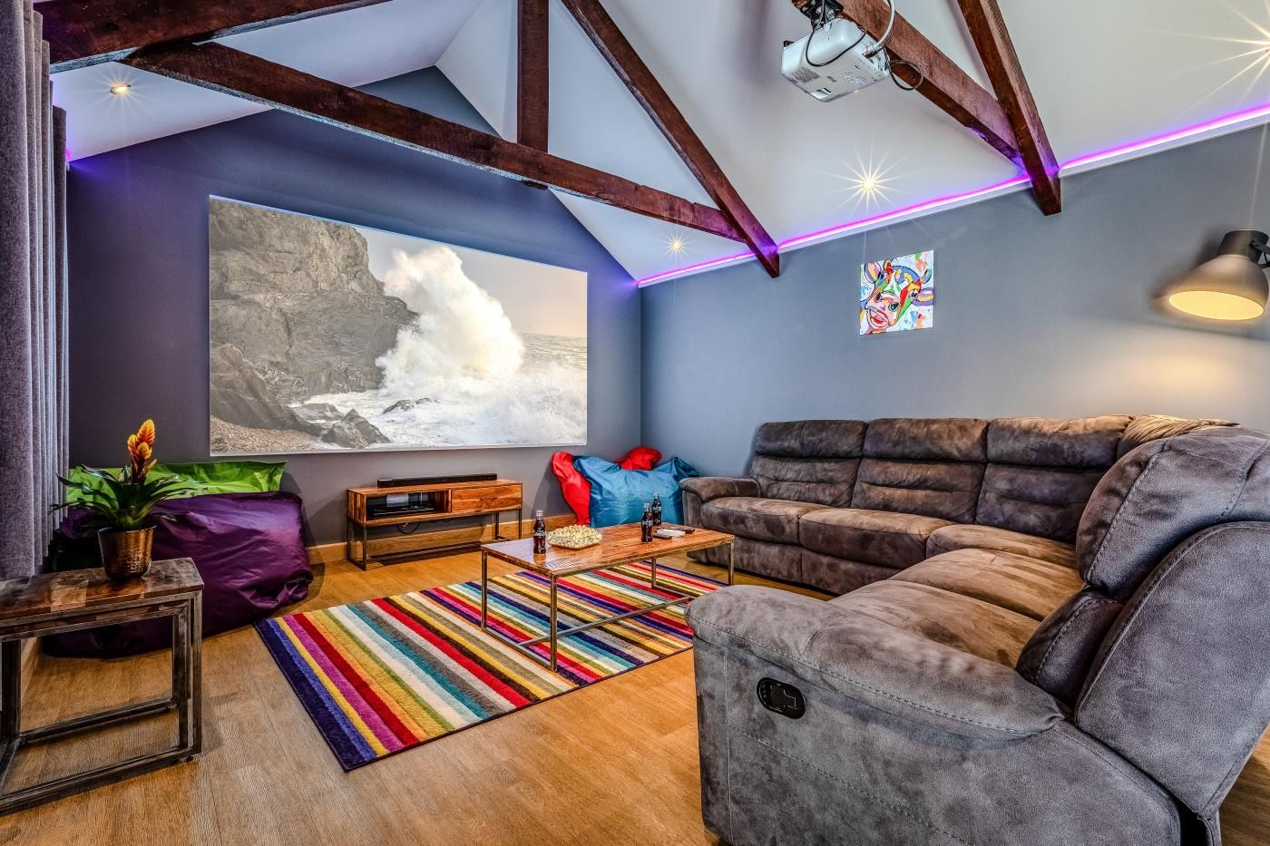 TV, fireplace