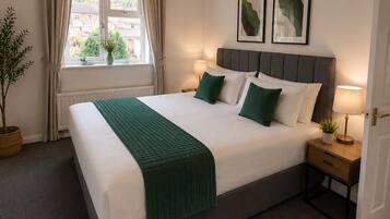 3 bedrooms, iron/ironing board, WiFi, bed sheets