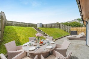 Outdoor dining - 3 Bed in Wadebridge (oc-60055) (Saint Breock)