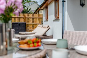 Outdoor dining - 3 Bed in Wadebridge (oc-60055) (Saint Breock)