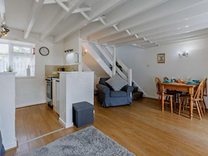 TV - 2 Bed in Bideford (oc-60430) (Pusehill)