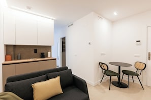 Premium Studio, Balcony | Living area - Welcomer Apartments Bernabéu (Madrid)