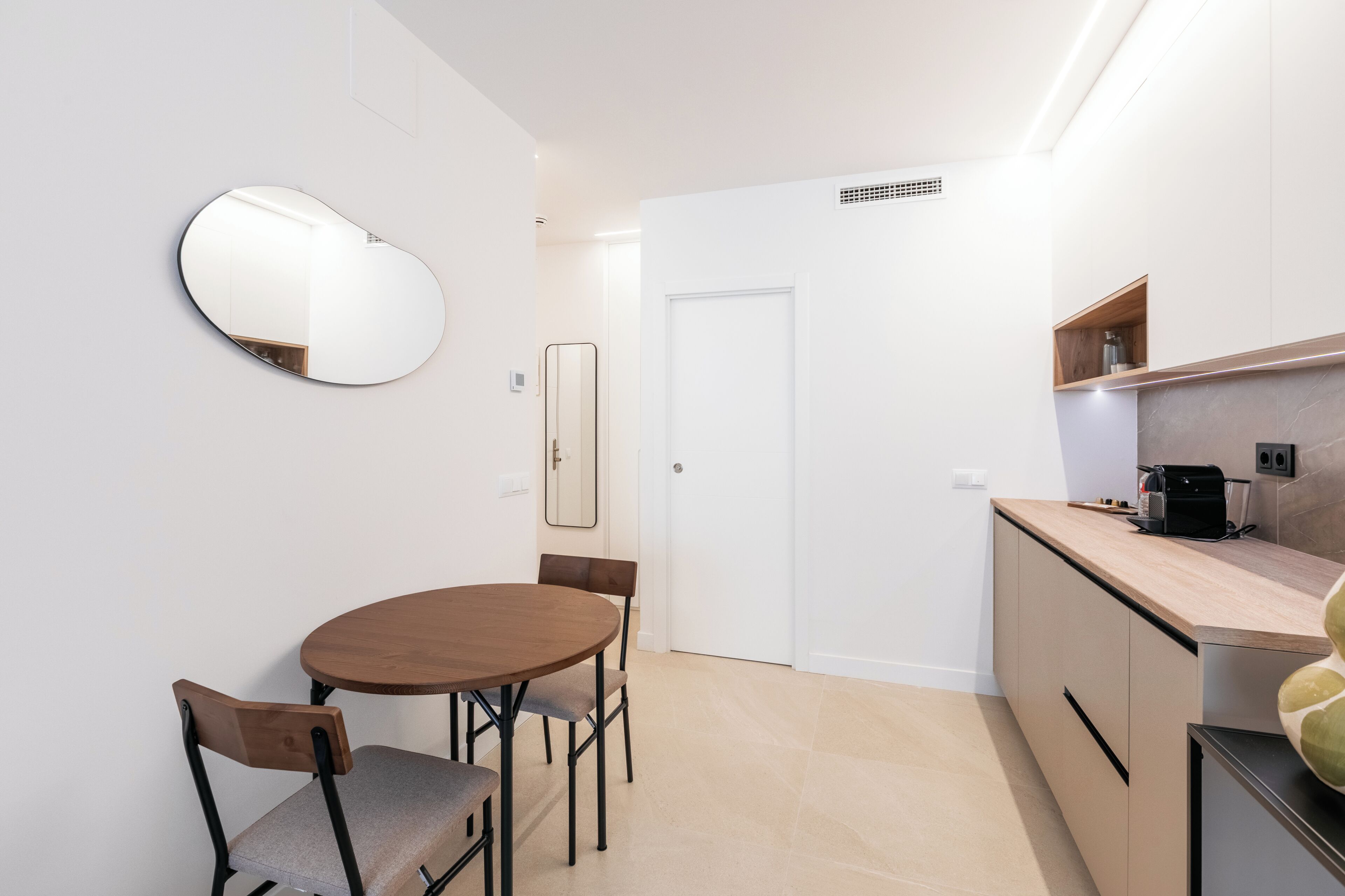 Studio Deluks | Tempat makan