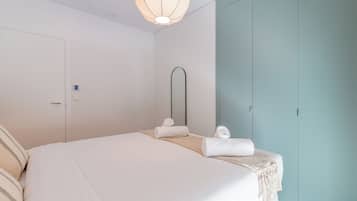 Exclusive Apartment | Soundproofing, iron/ironing board, WiFi (free)