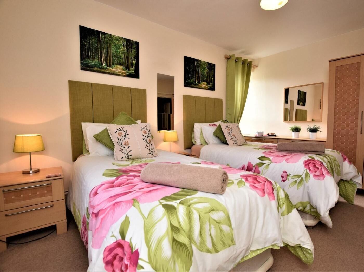 Pretty twin bedroom