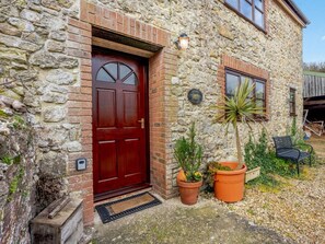 Exterior detail - 3 Bed in Carisbrooke (oc-ic037) (Newport)