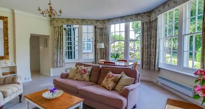 1 Bed in Godshill (oc-ic052)